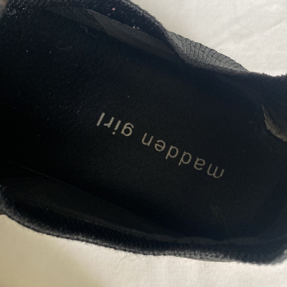 Madden Girl Black Slip On Shoes - Picture 3 of 6